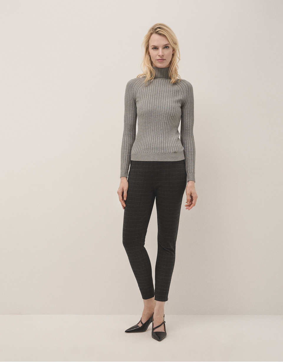 Grey ribbed turtleneck jumper - Woman - AW2024 | Roberto Verino