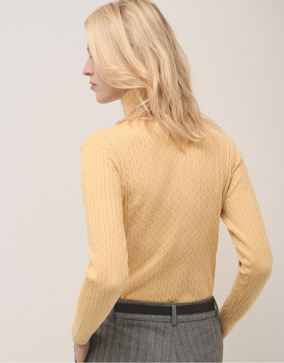 Yellow braided knitted jumper - Woman - AW2024 | Roberto Verino