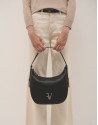 Black granulated leather Cuca Hobo shoulder bag | Roberto Verino