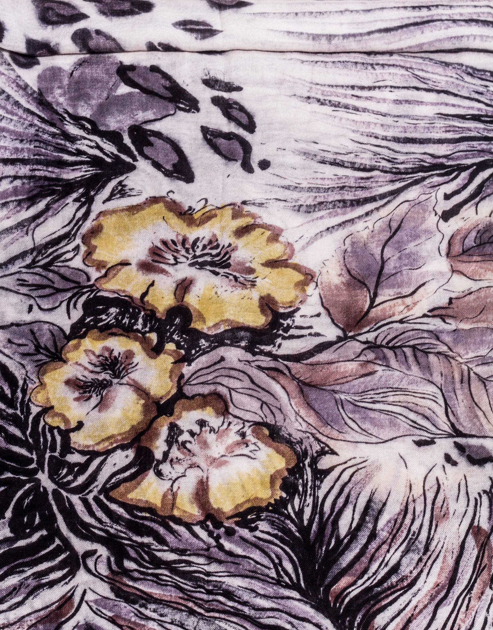 Foulard en lana estampado print animal verde.