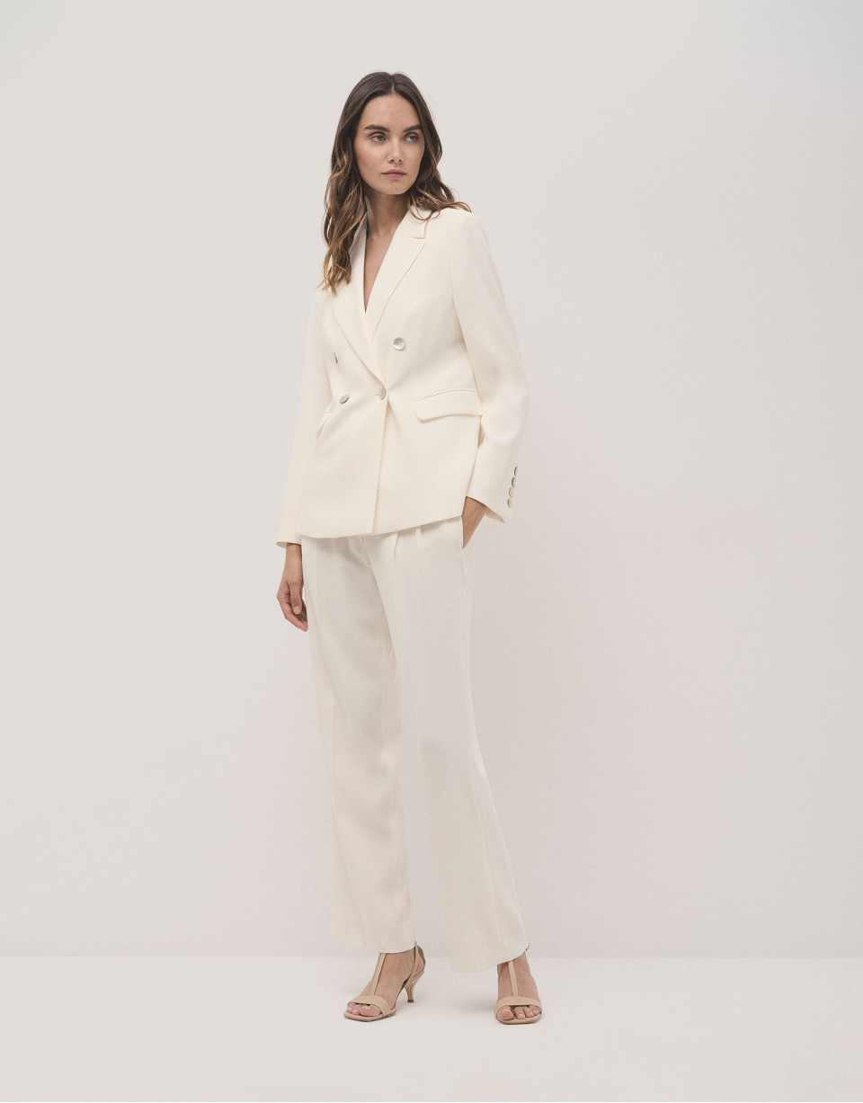 Blazer cruzada crepé blanco roto