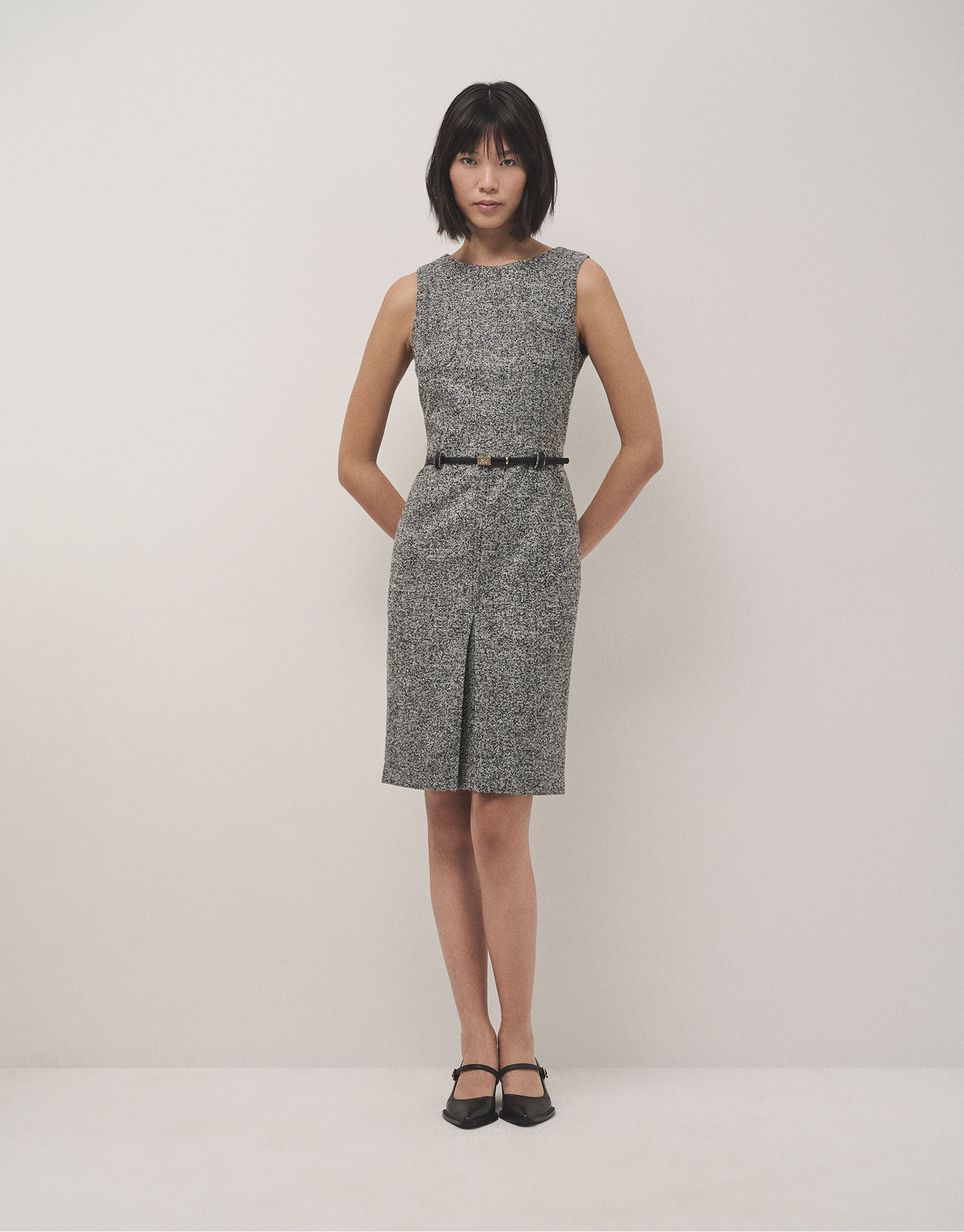 Sleeveless straight dress in black and grey ... | Roberto Verino