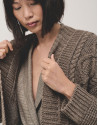 Three-quarter length knitted jacket in camel | Roberto Verino