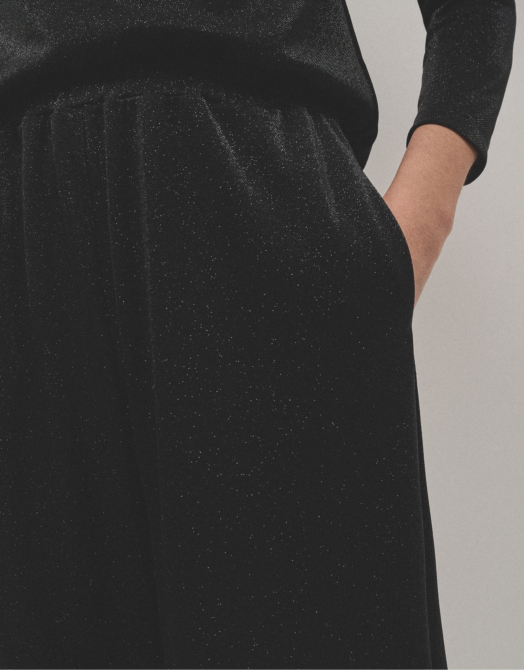 Pantalón ancho en punto brillo negro - Mujer | Roberto Verino