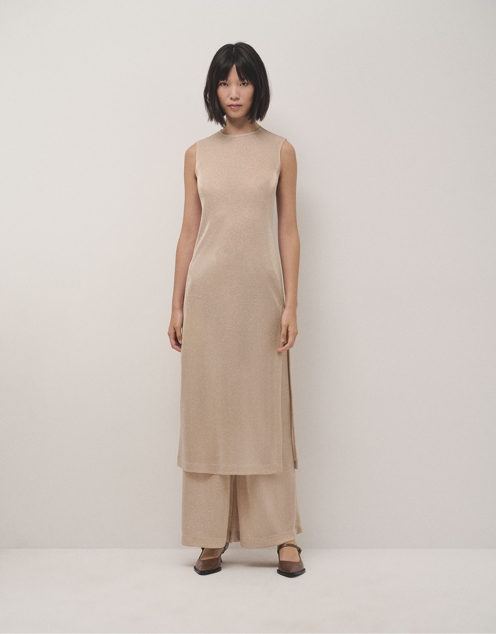 Beige shiny knit long sleeveless dress - Woman | Roberto Verino