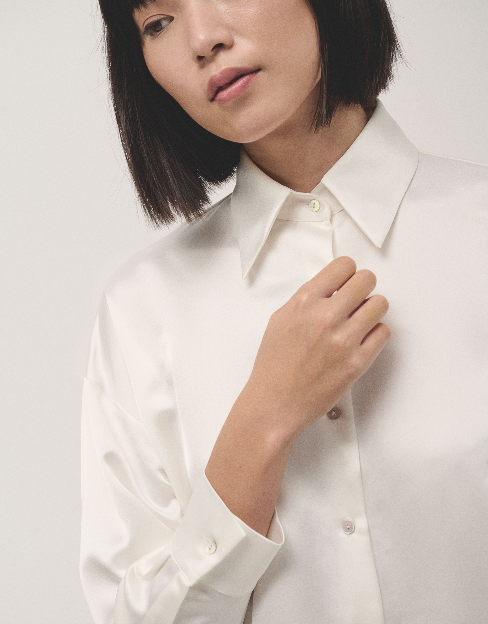 Ivory satin shirt with long sleeves - Woman | Roberto Verino