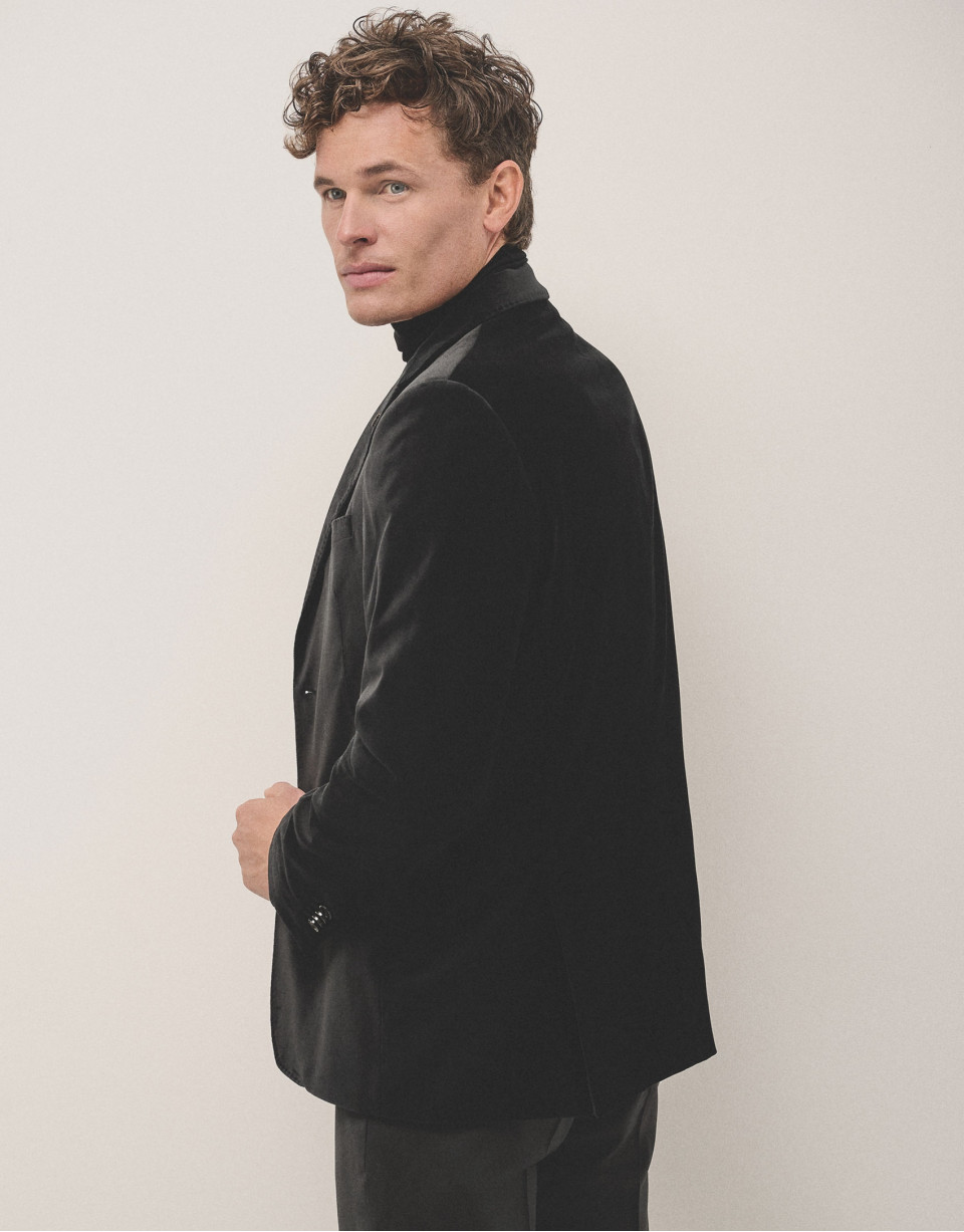 Black velvet blazer - Man - AW2024 | Roberto Verino