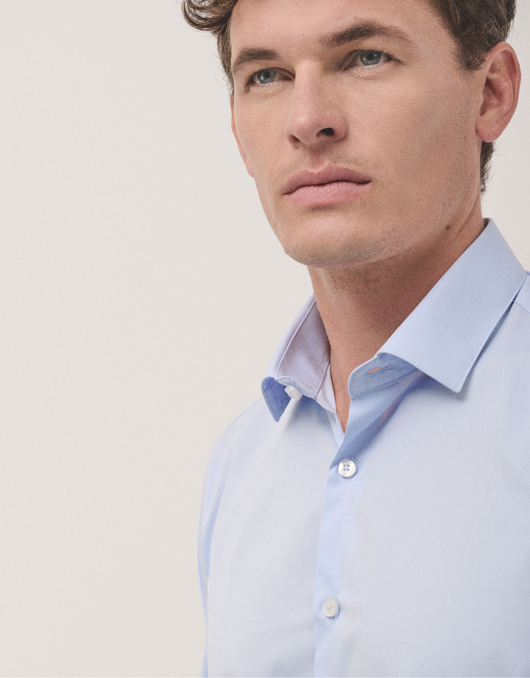 Camisa vestir slim celeste - Hombre - OI2024 | Roberto Verino