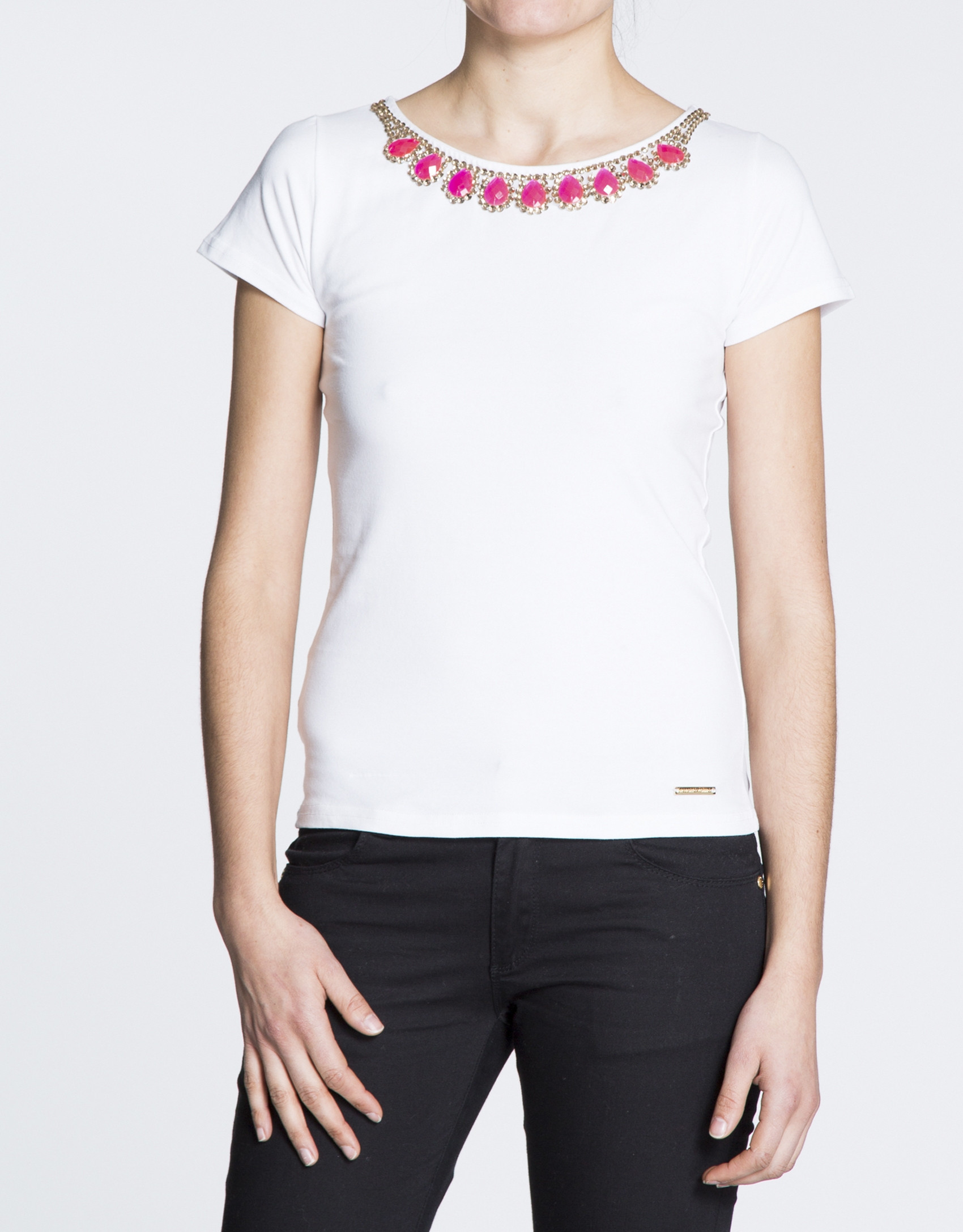 White cotton top with rhinestone collar