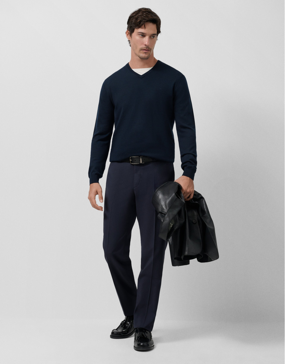 Navy blue wool sweater with V-neck - Mid Season | Roberto Verino