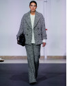 Chaquetón tres cuartos tweed blanco y negro