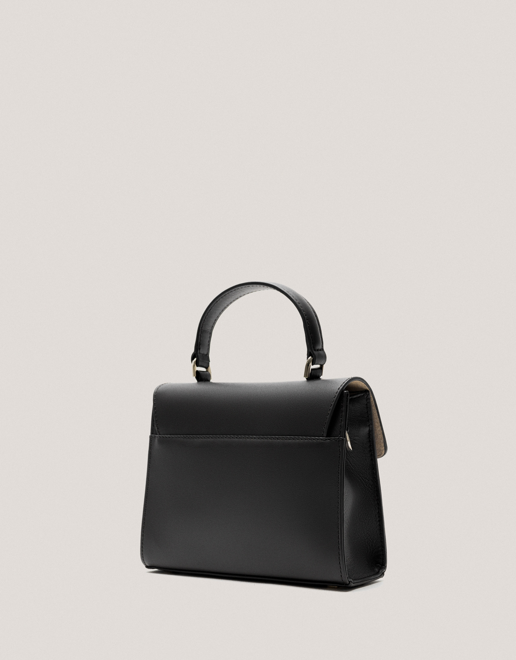 Black leather mini Mía handbag - Sale - SS2025 | Roberto Verino