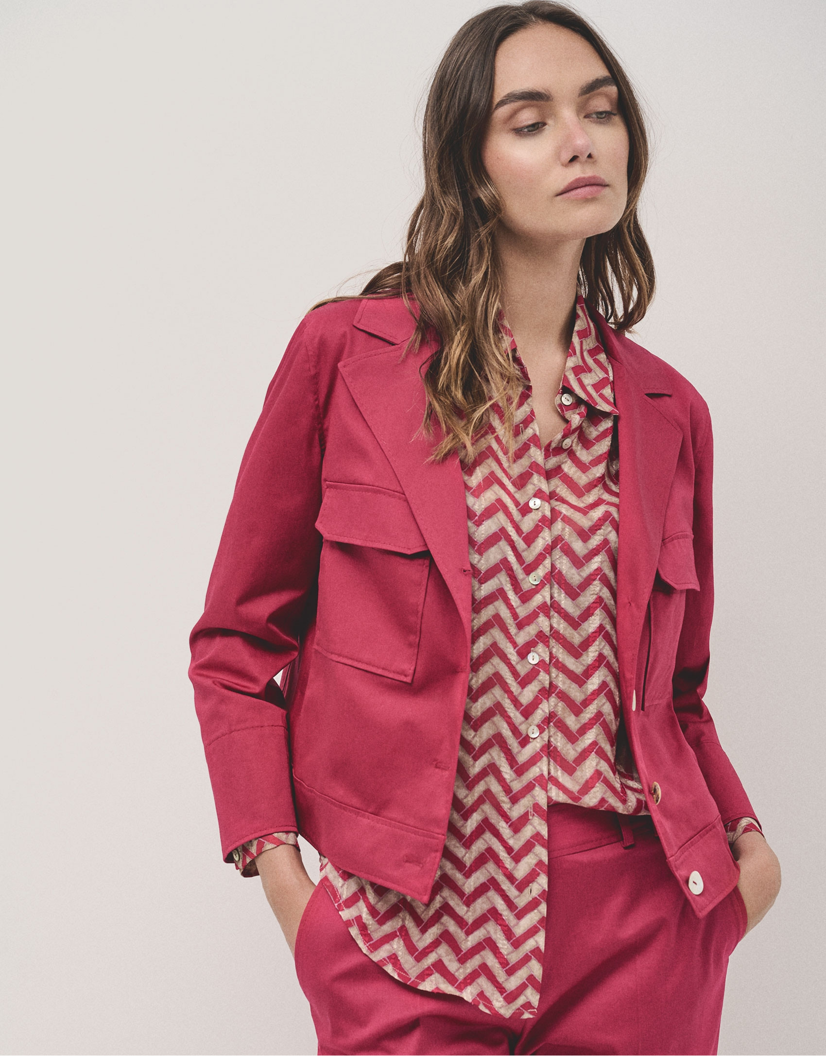 Short raspberry satin cottoned jacket - Woman | Roberto Verino