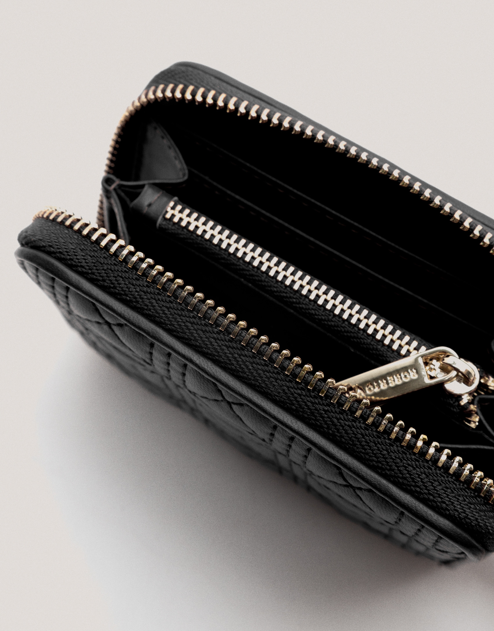 Cartera monedero Linda piel acolchada negro | Roberto Verino