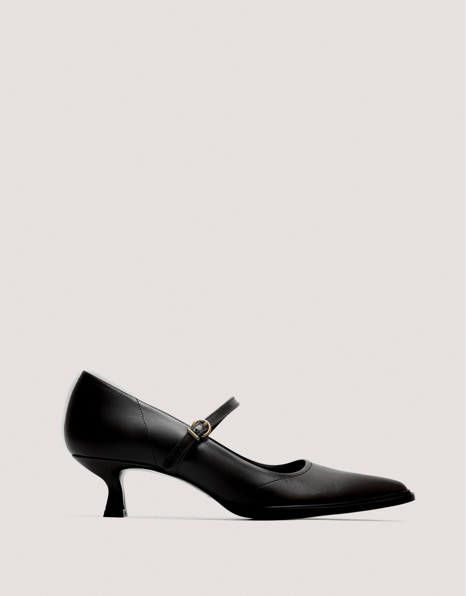 Black goatskin leather pumps with strap - Woman | Roberto Verino