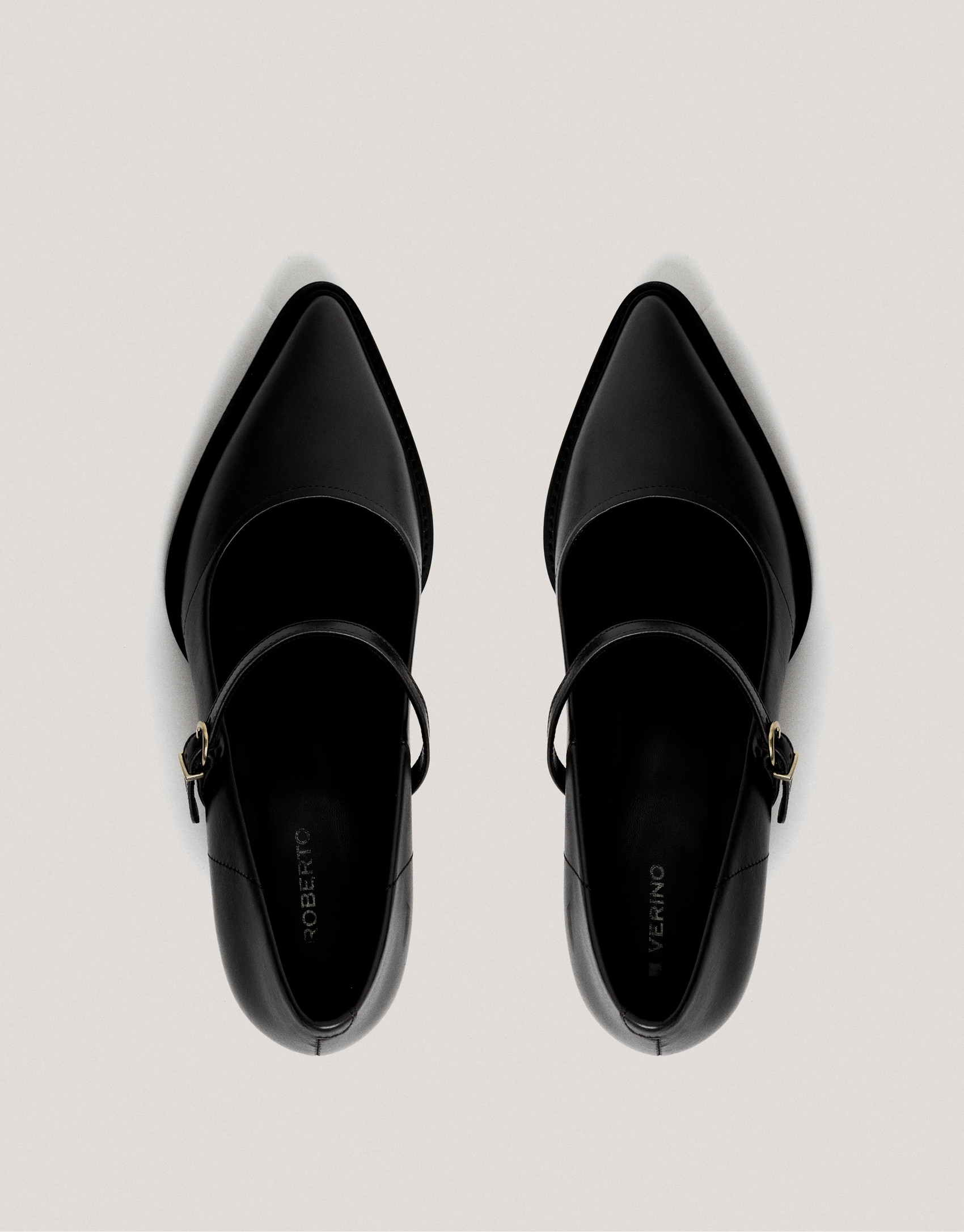 Zapato salón pulsera piel caprina negra - Mujer | Roberto Verino