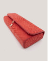 Bolso Clutch Ariana piel serpiente rojo carmesí | Roberto Verino