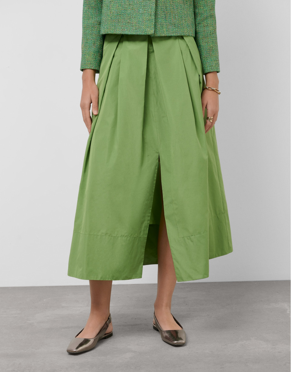 Long green taffeta skirt with front slit | Roberto Verino