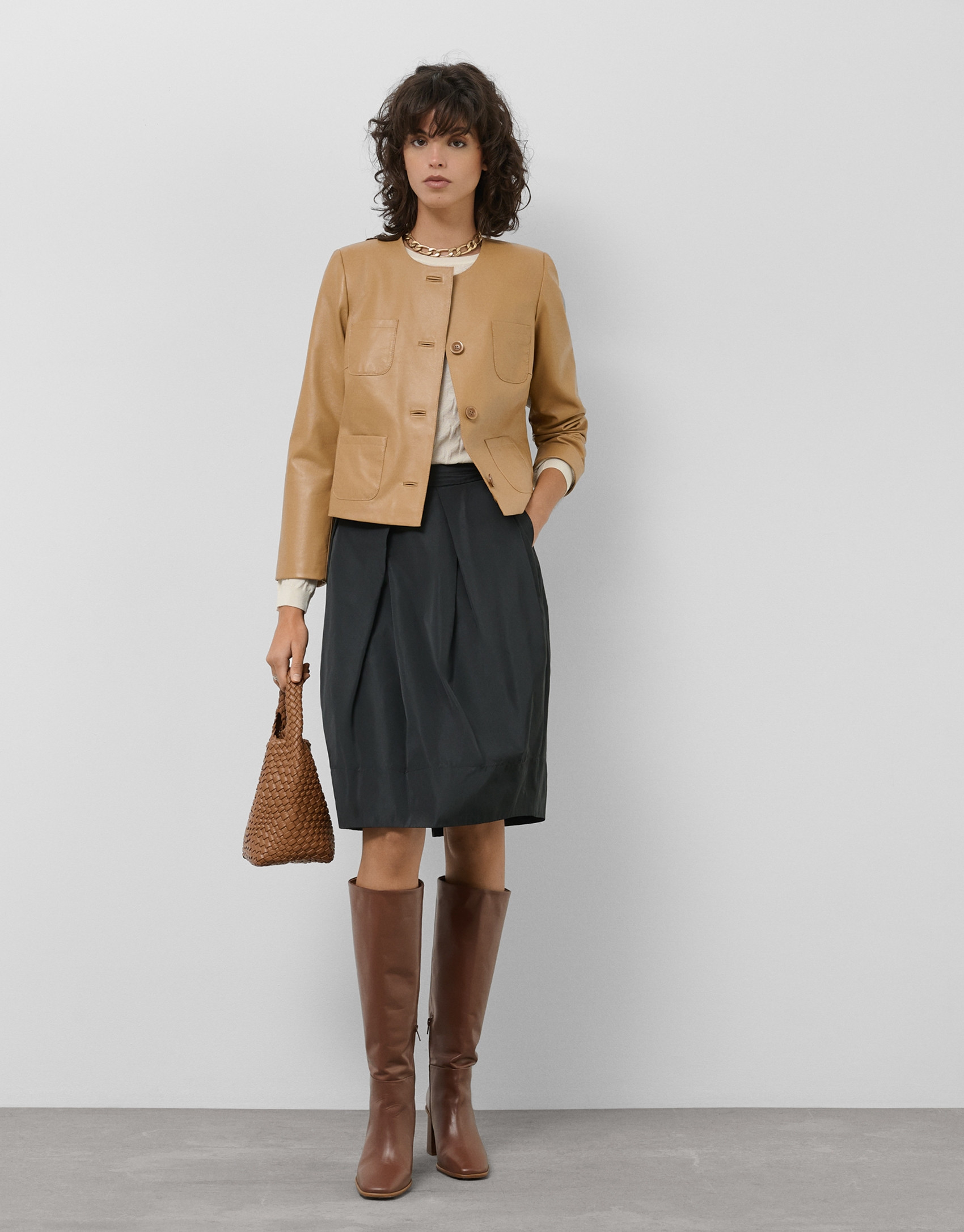 Short camel nappa jacket - Woman - SS2025 | Roberto Verino