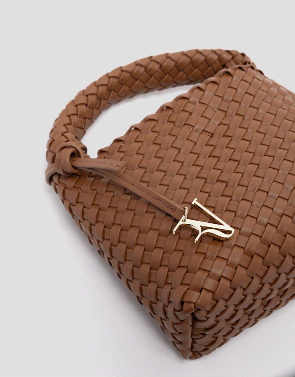 Tan Paula Clutch bag with braided leather  | Roberto Verino
