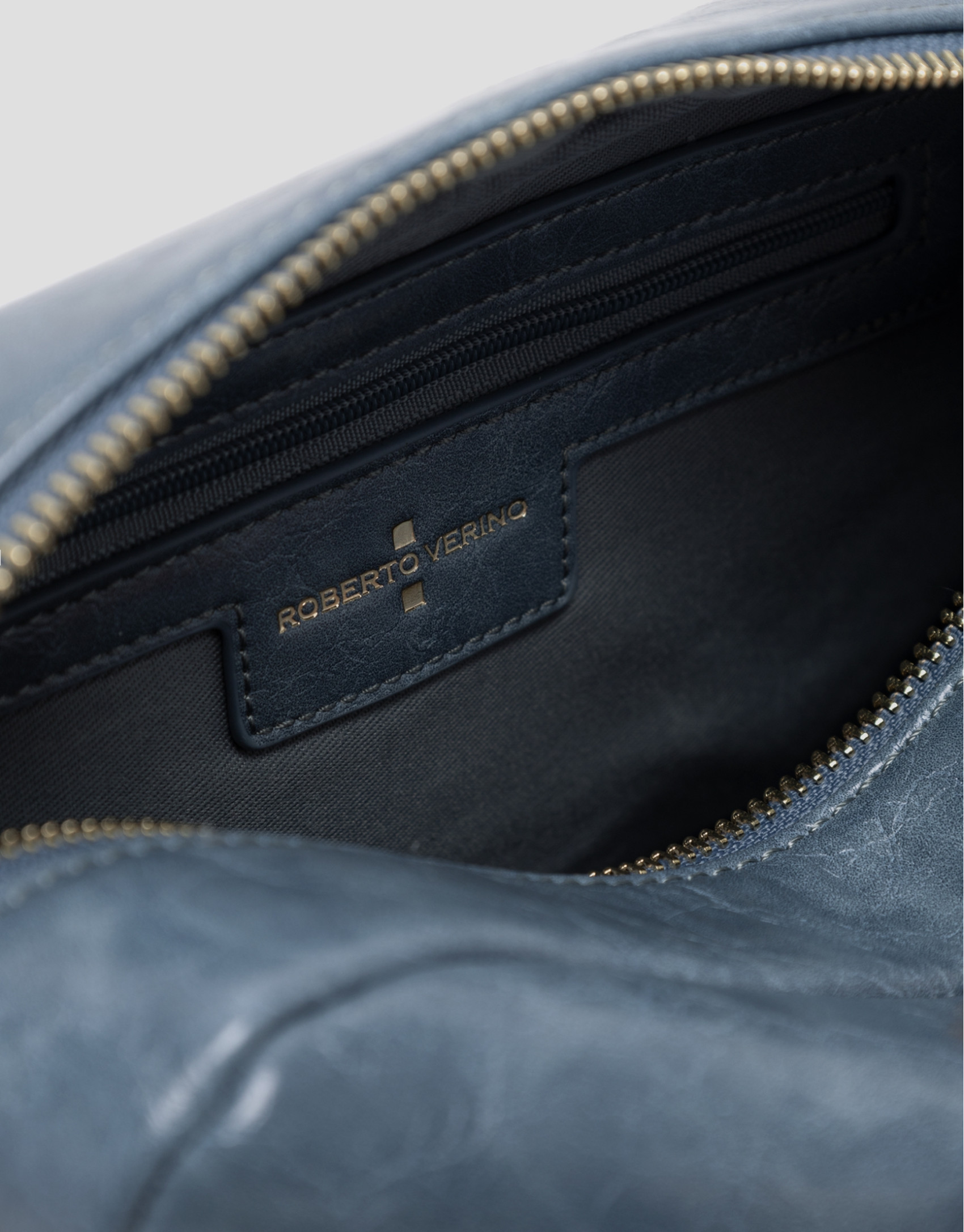 Cobalt blue Bazín Urban Midi shoulder bag | Roberto Verino
