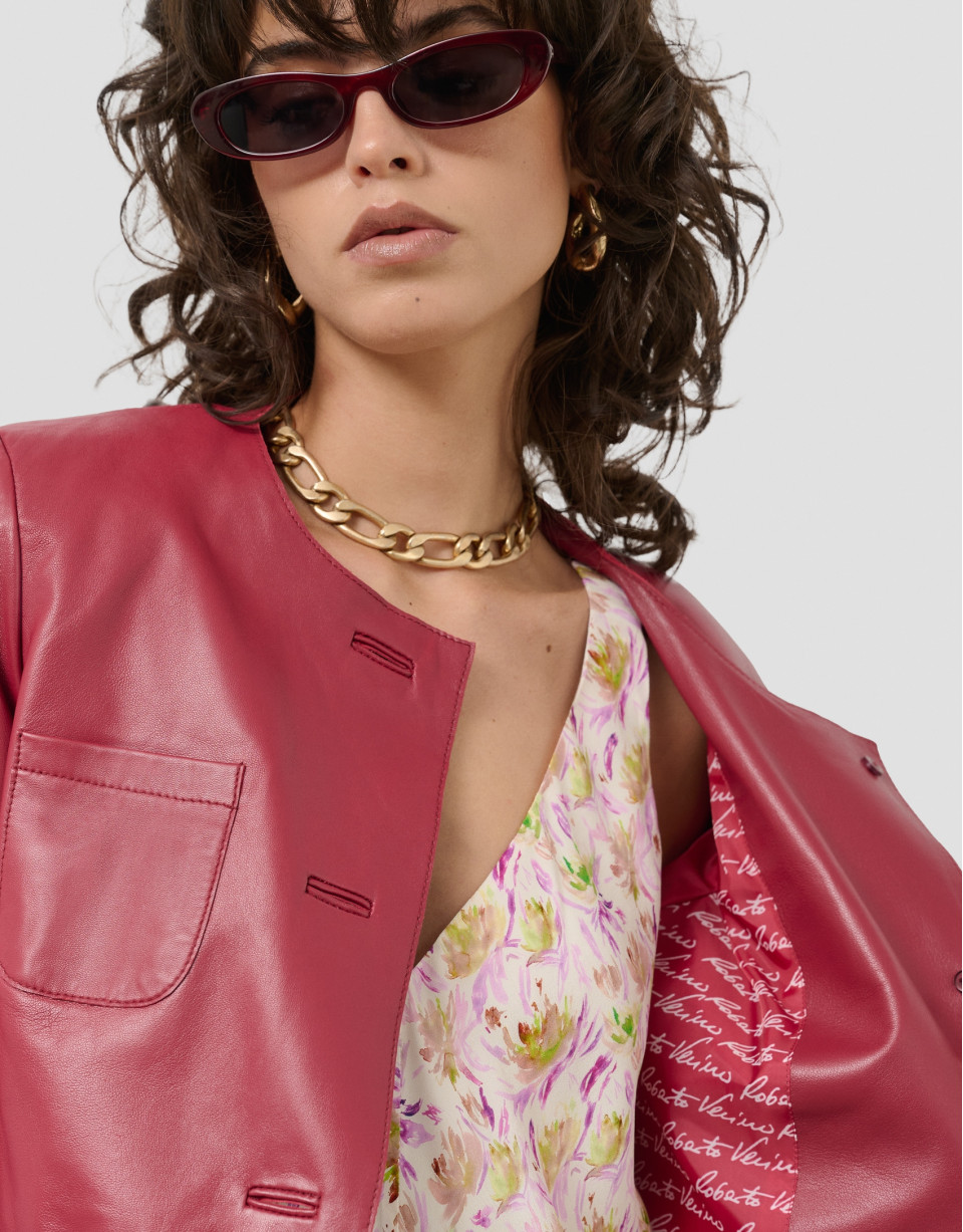 Chaqueta corta napa roja