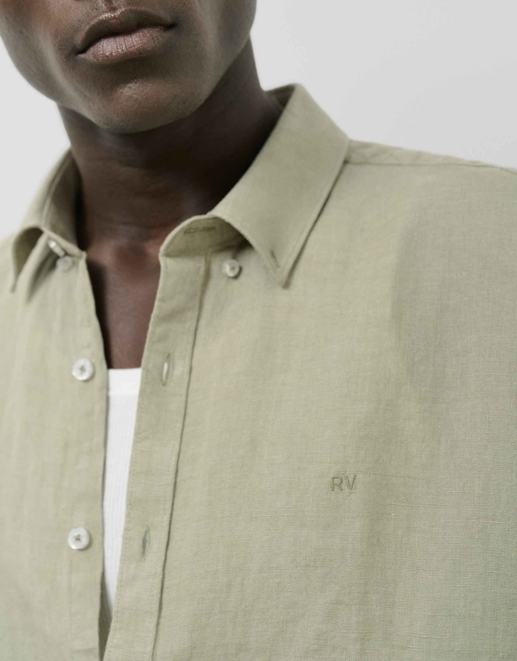 Camisa sport regular lino verde caqui - Hombre | Roberto Verino