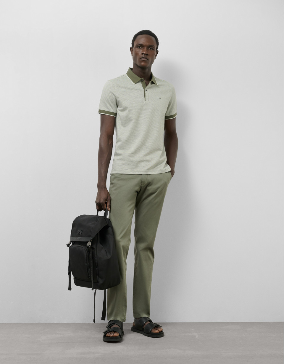 Polo jacquard geométrico caqui y blanco | Roberto Verino