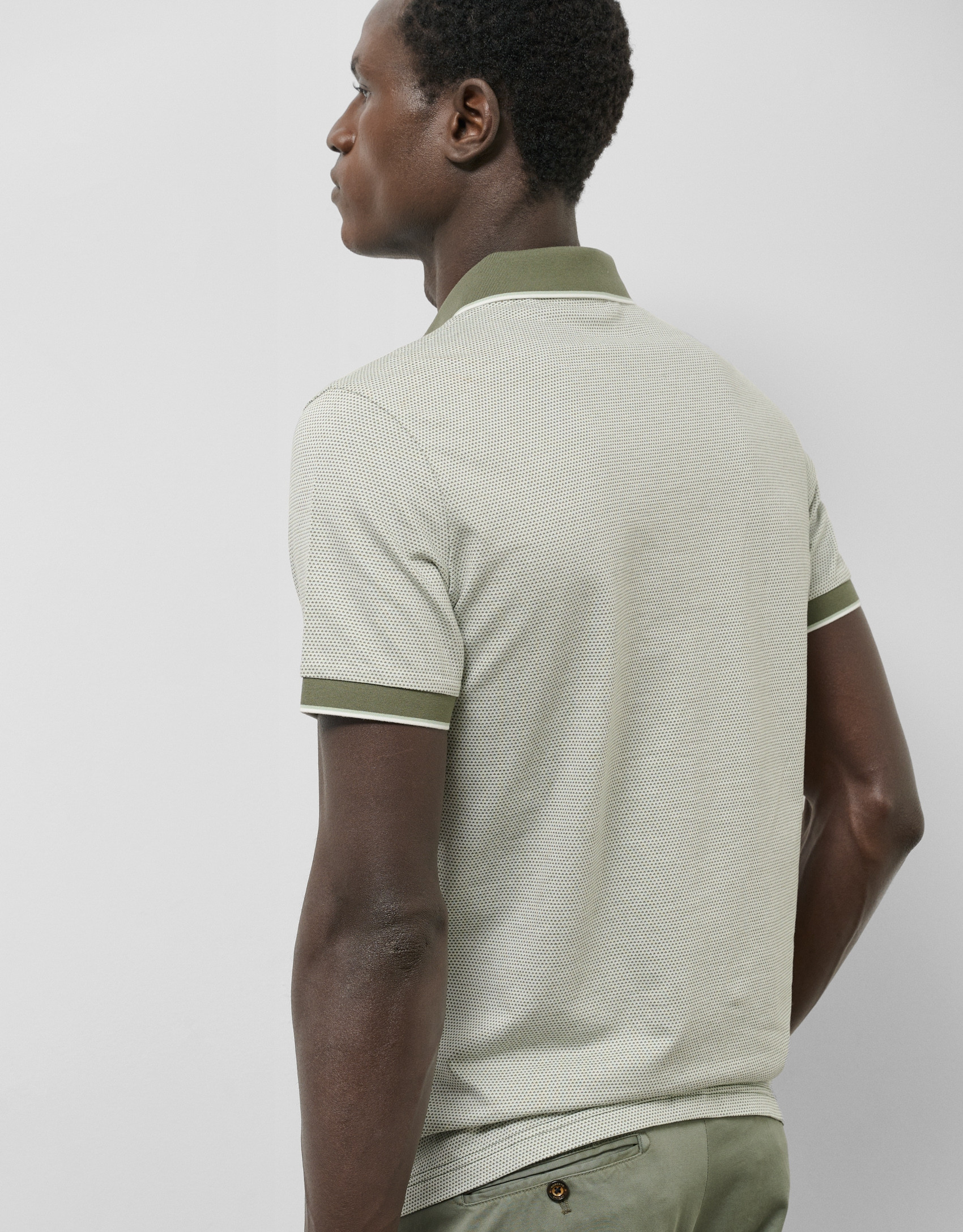 Polo jacquard geométrico caqui y blanco | Roberto Verino