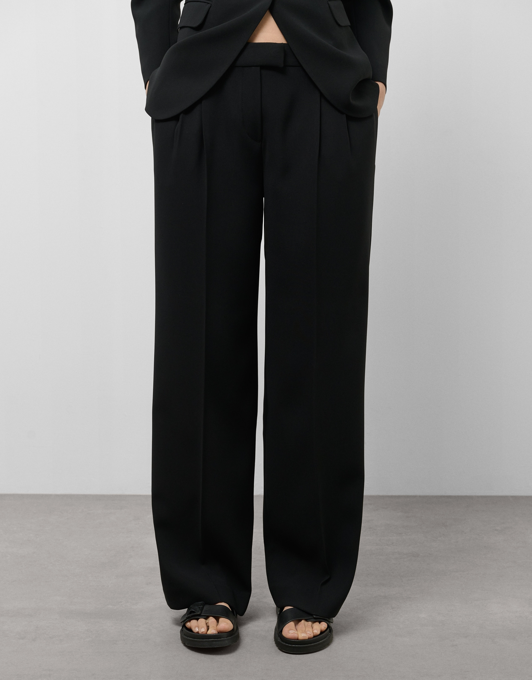 Pantalón recto pinzas crepé negro - Mujer | Roberto Verino