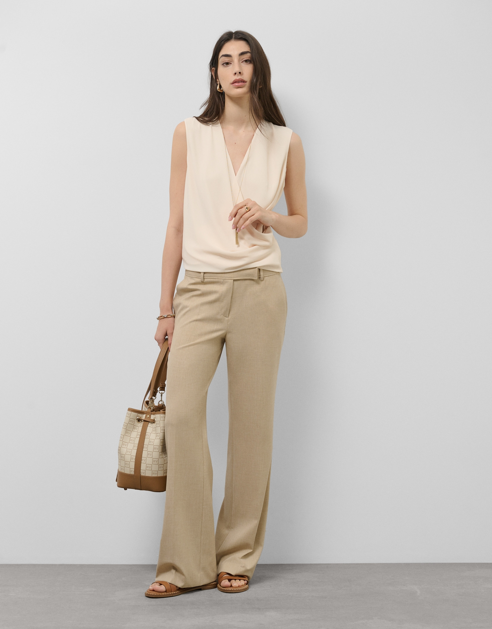 Pantalón recto beige vigoré - Mujer - PV2025 | Roberto Verino