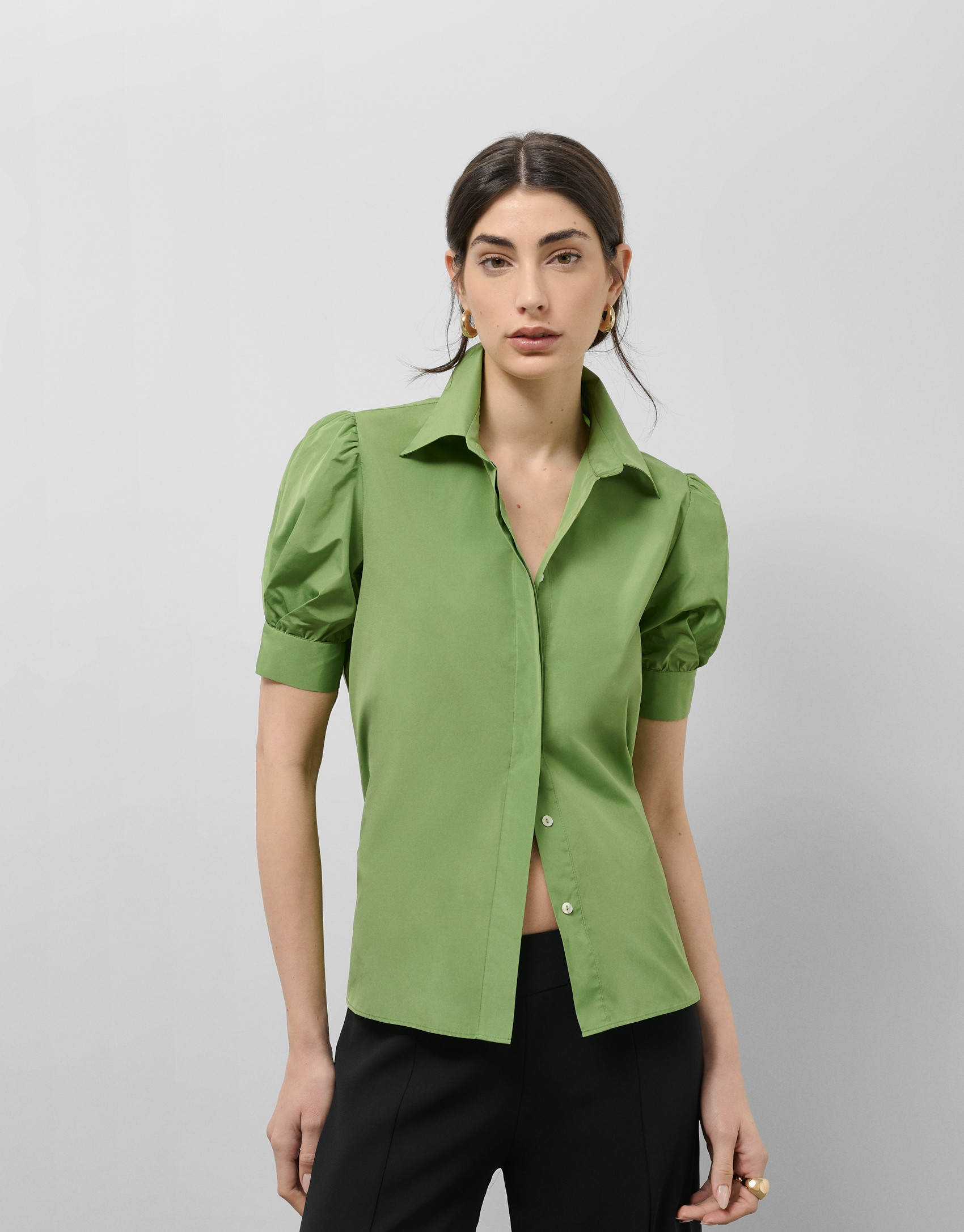 Green taffeta blouse with puckered short sleeves | Roberto Verino