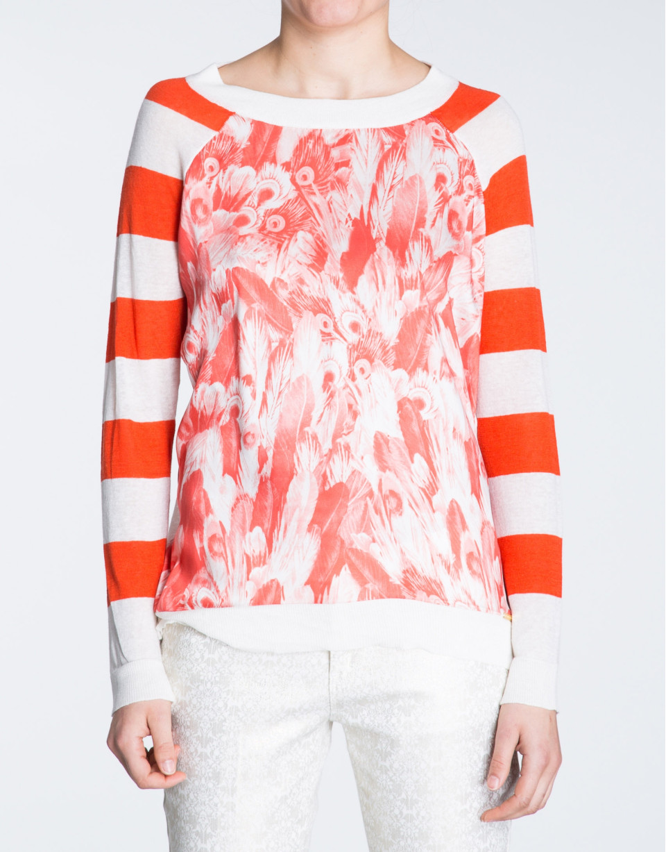 Camiseta lino con estampado coral y franjas.