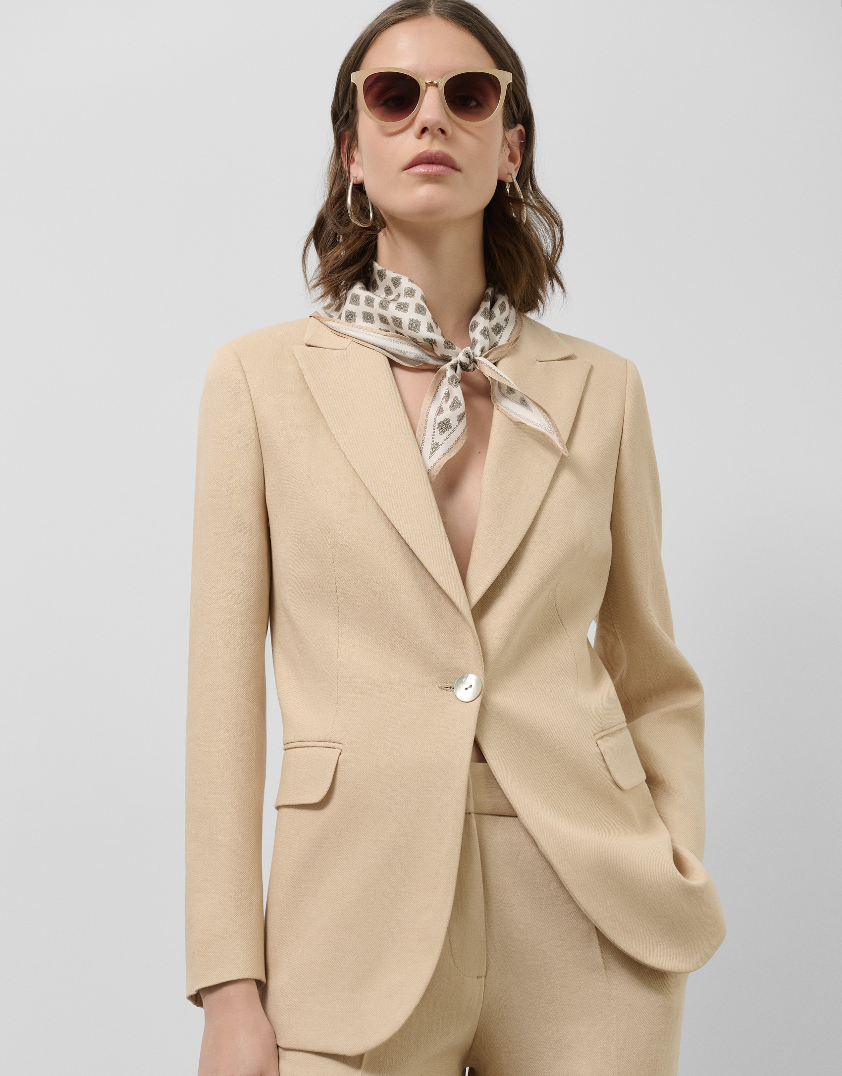 Taupe linen blazer with one button - Woman | Roberto Verino