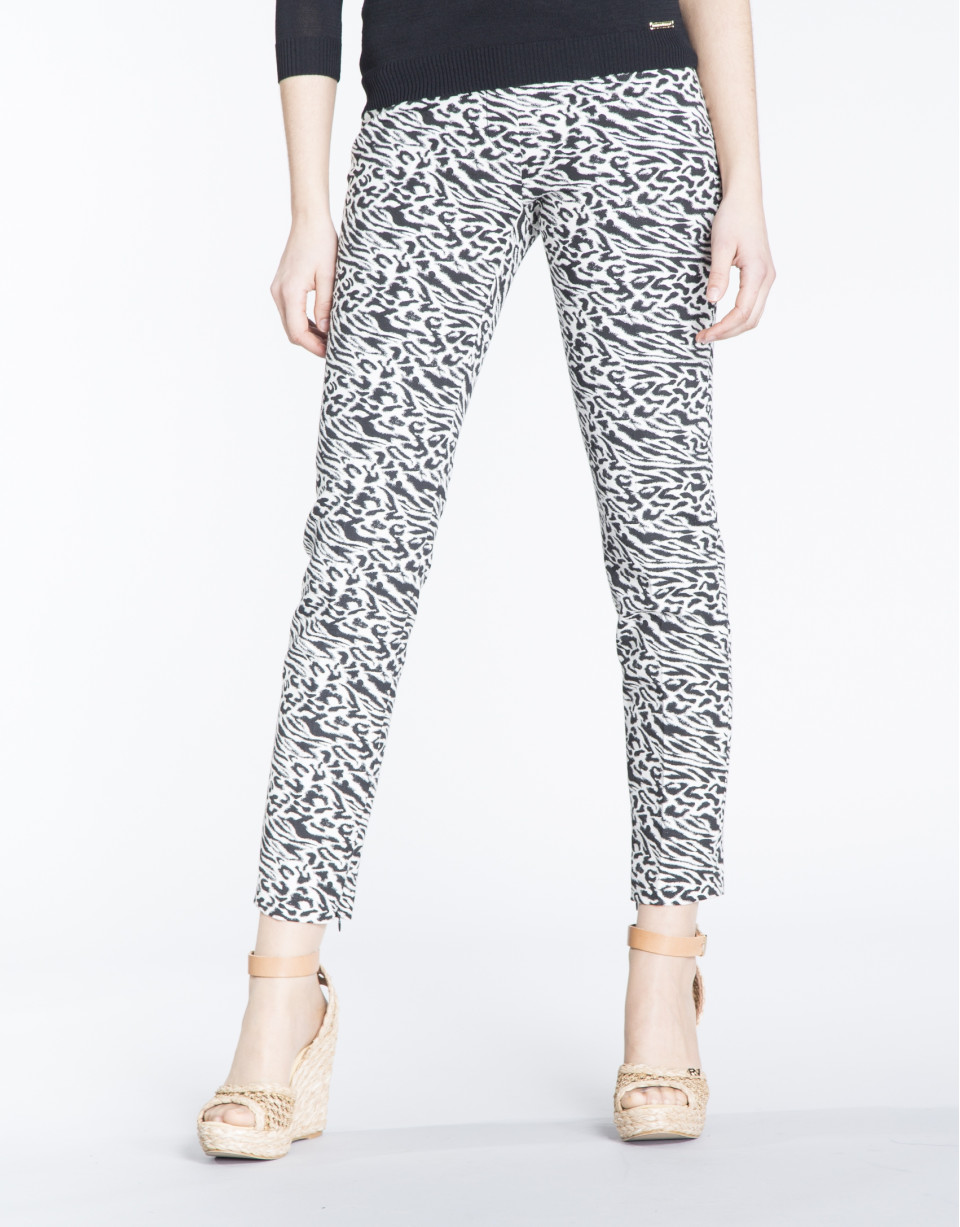 Pantalón strech animal print.