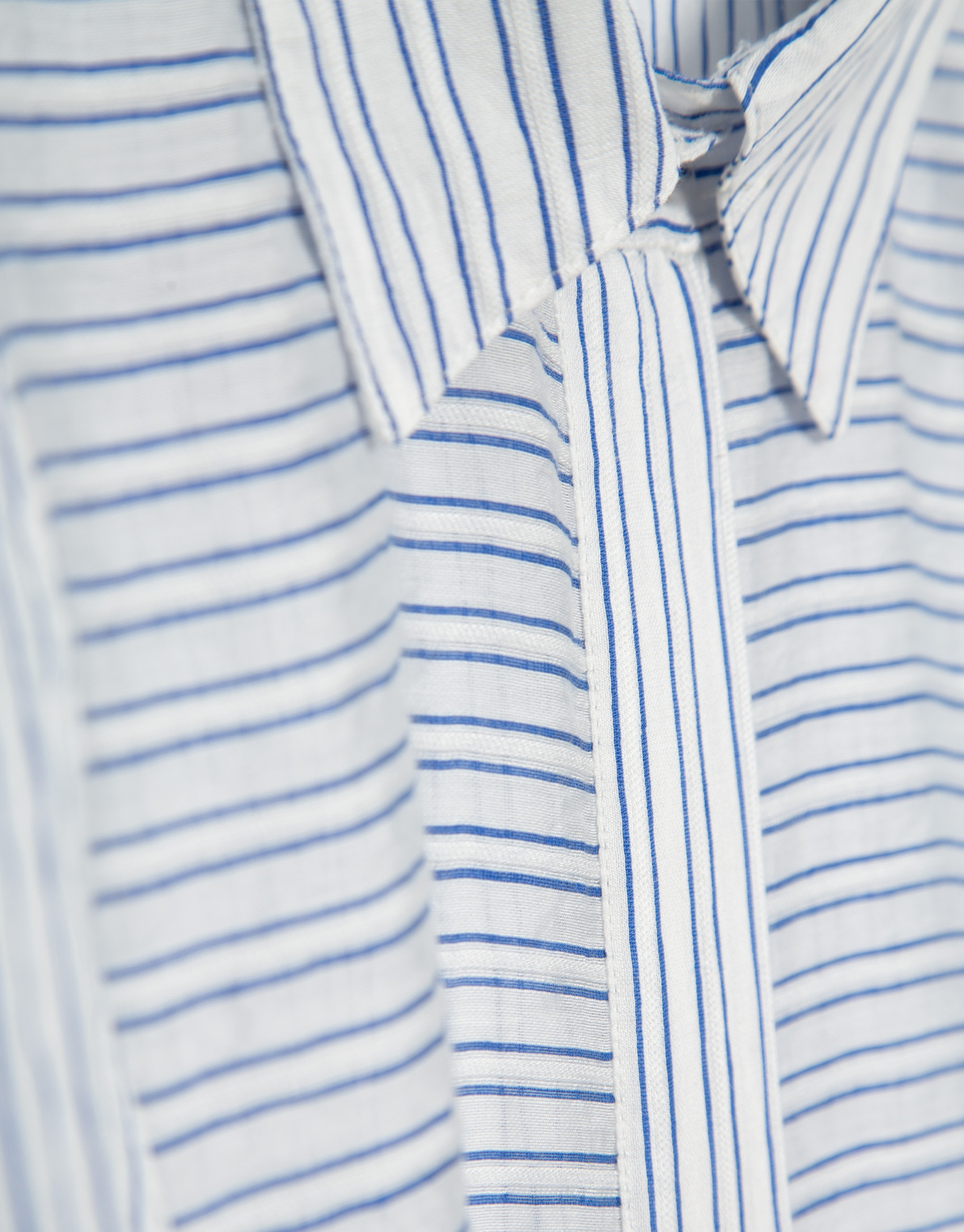 Blusa manga larga remangada rayas azul y blanco | Roberto Verino