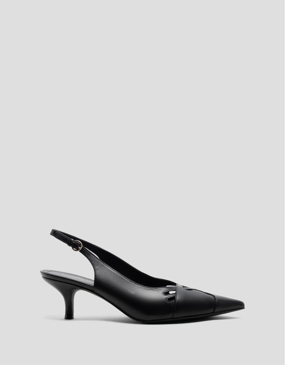 Zapato salón destalonado piel negra con cortes