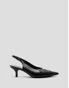 Zapato salón destalonado piel negra con cortes