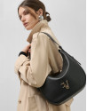 Bolso de hombro Cuca Hobo piel granulada negro | Roberto Verino