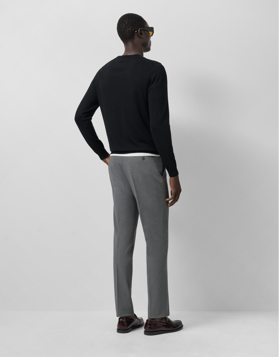 Black wool sweater with V-neck - Man - SS2025 | Roberto Verino