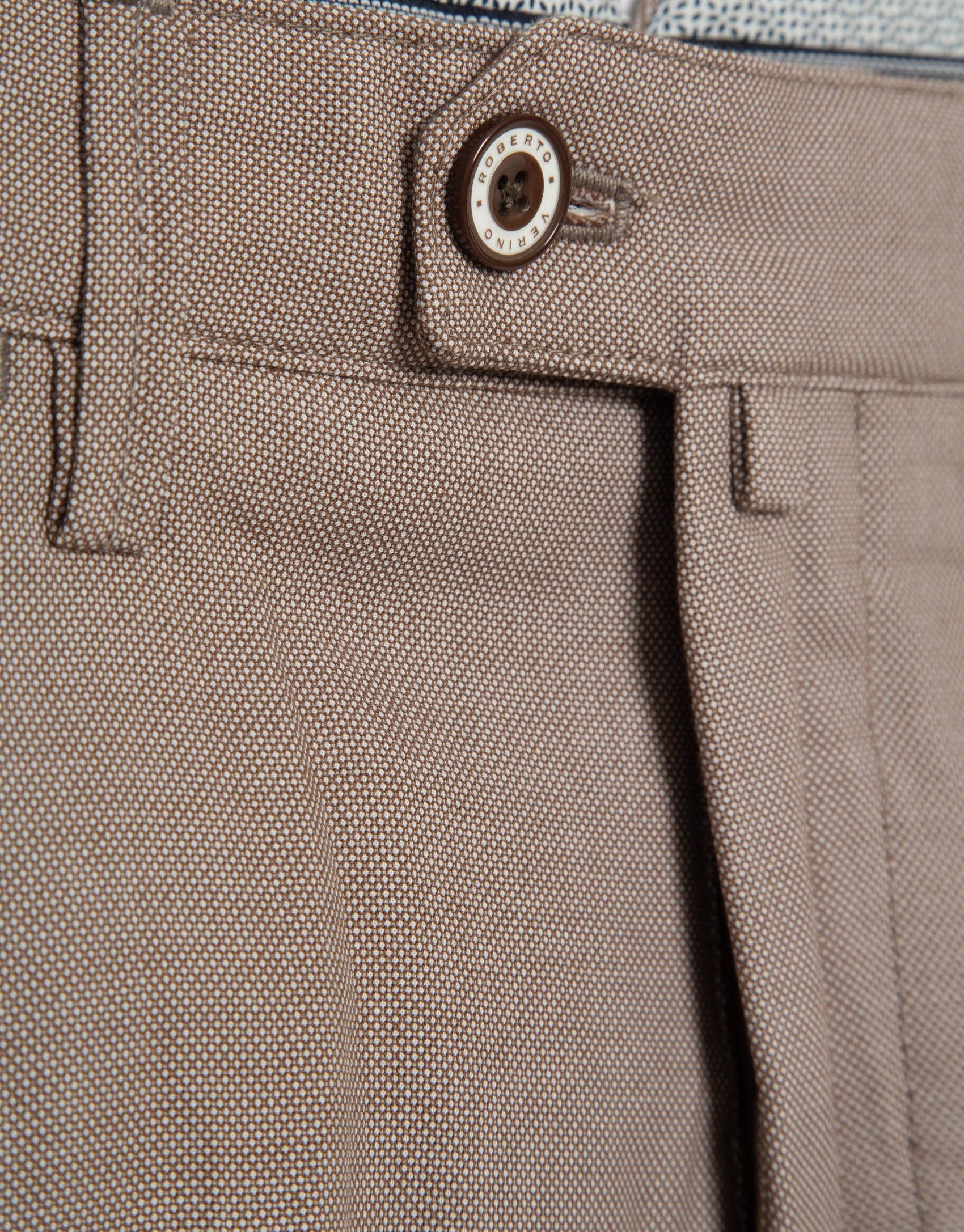 Tobacco color bird's eye chino pants - Man | Roberto Verino