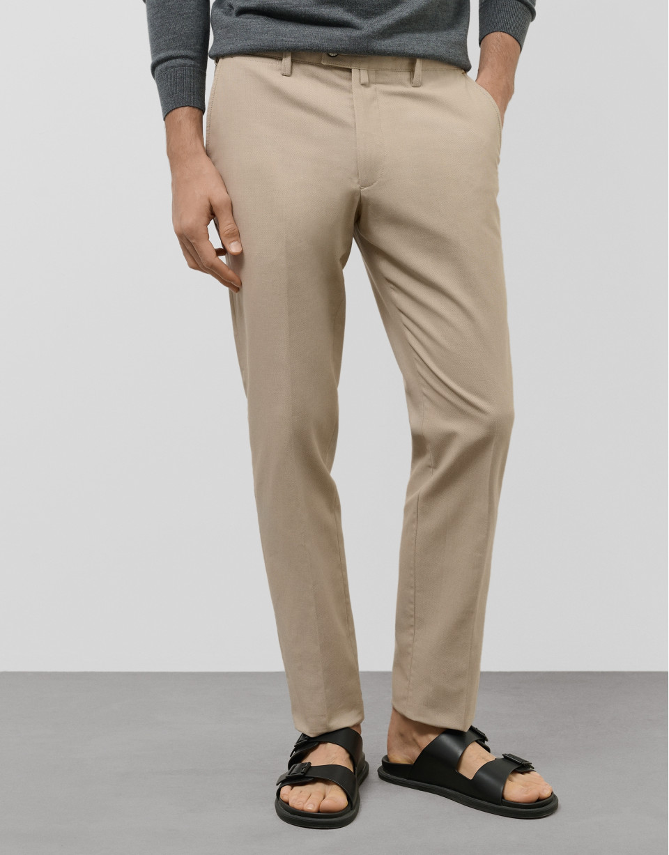 Light tan bird's eye chino pants - Man - SS2025 | Roberto Verino