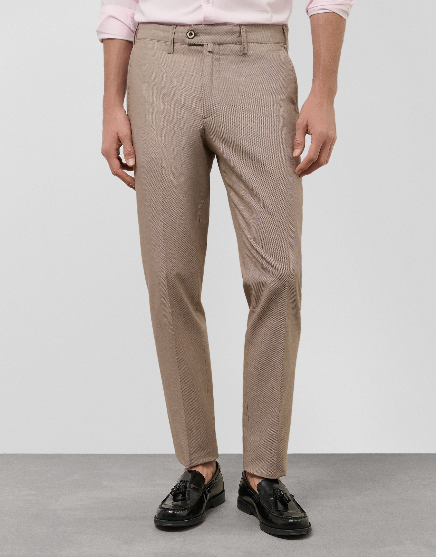Tobacco color bird's eye chino pants - Man | Roberto Verino