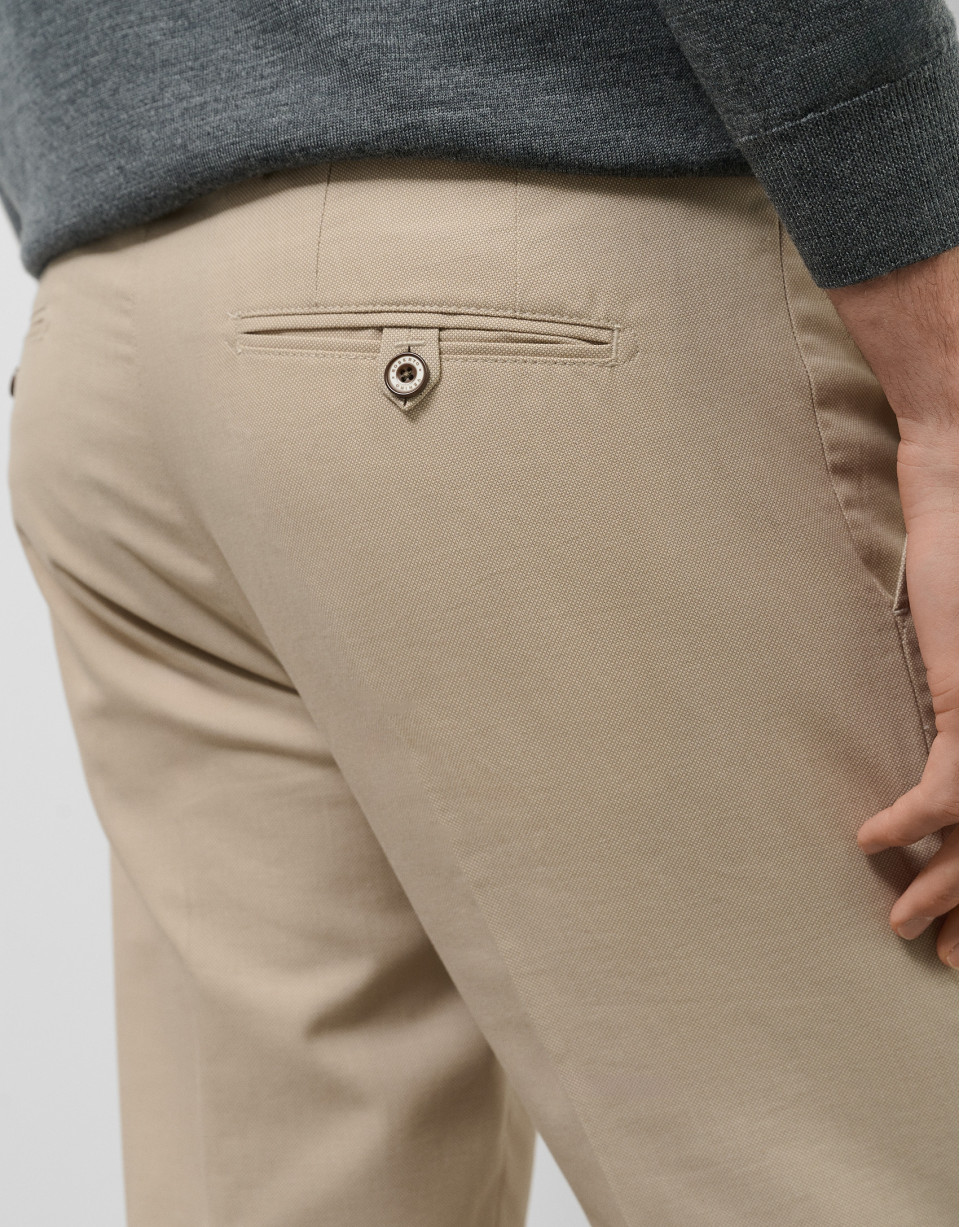 Light tan bird's eye chino pants - Man - SS2025 | Roberto Verino