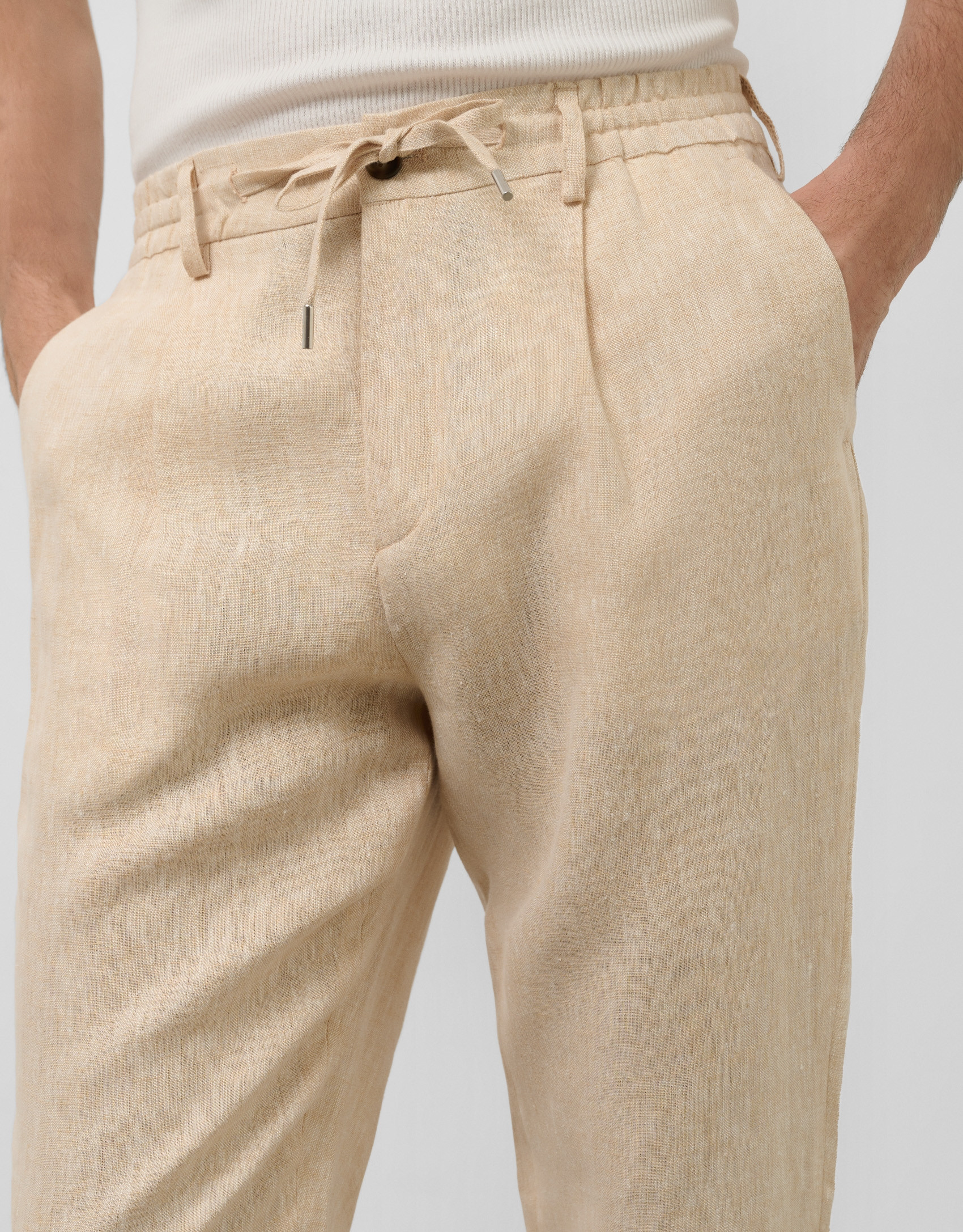 Pantalón pinzas lino color beige - Hombre | Roberto Verino