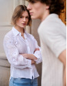 Blusa oversize ramio blanco con bordado - Mujer | Roberto Verino