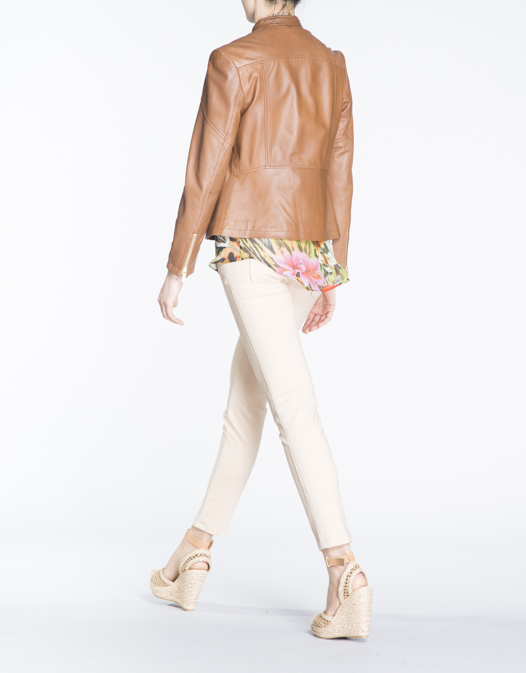 Short brown leather windbreaker