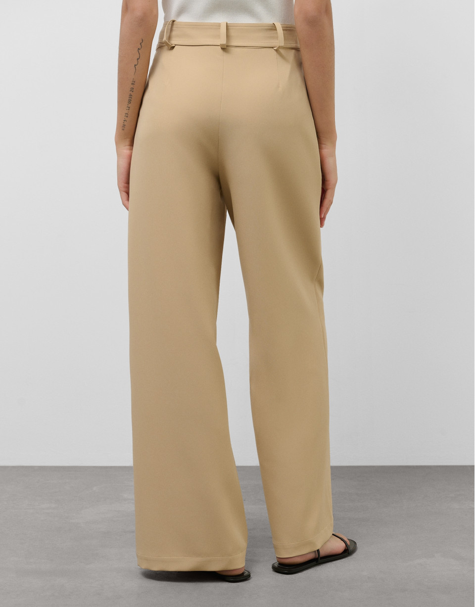 Pantalón ancho fluido twill marrón con cinturón | Roberto Verino