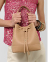 Bolso de mano Valentina Bucket piel cámel | Roberto Verino
