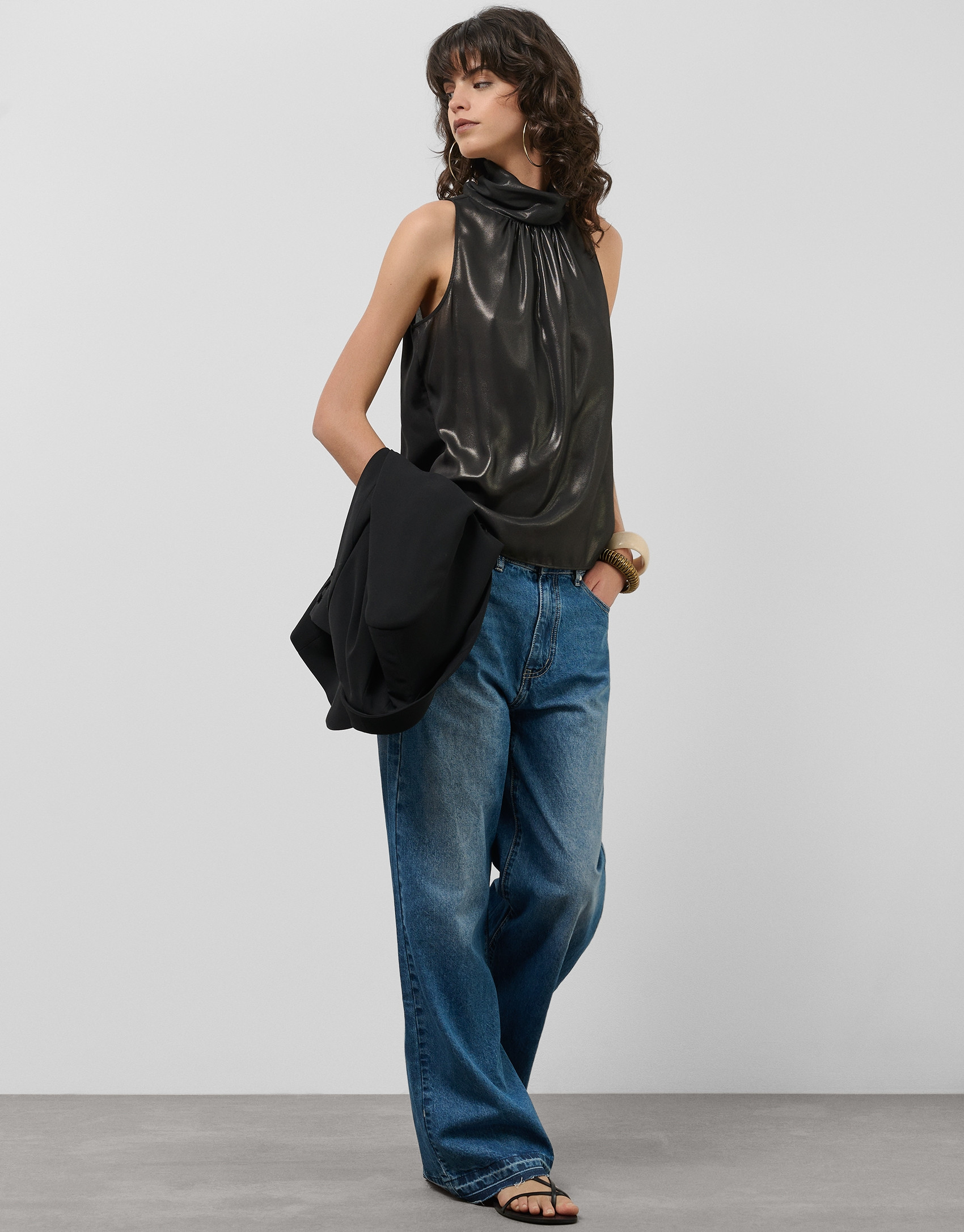 Top cuello halter lamé negro - Sale - PV2025 | Roberto Verino
